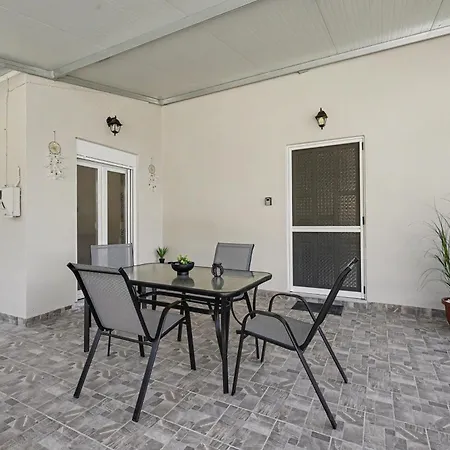 Karousades Olive House Sidárion