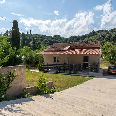 Karousades Olive House Casa de Férias